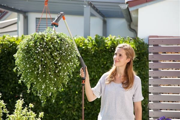 GARDENA Comfort Blumenampel-Gießstab (Art.Nr. 437517) 2 GARDENA Comfort Blumenampel-Gießstab (Art.Nr. 437517) – Bild 2